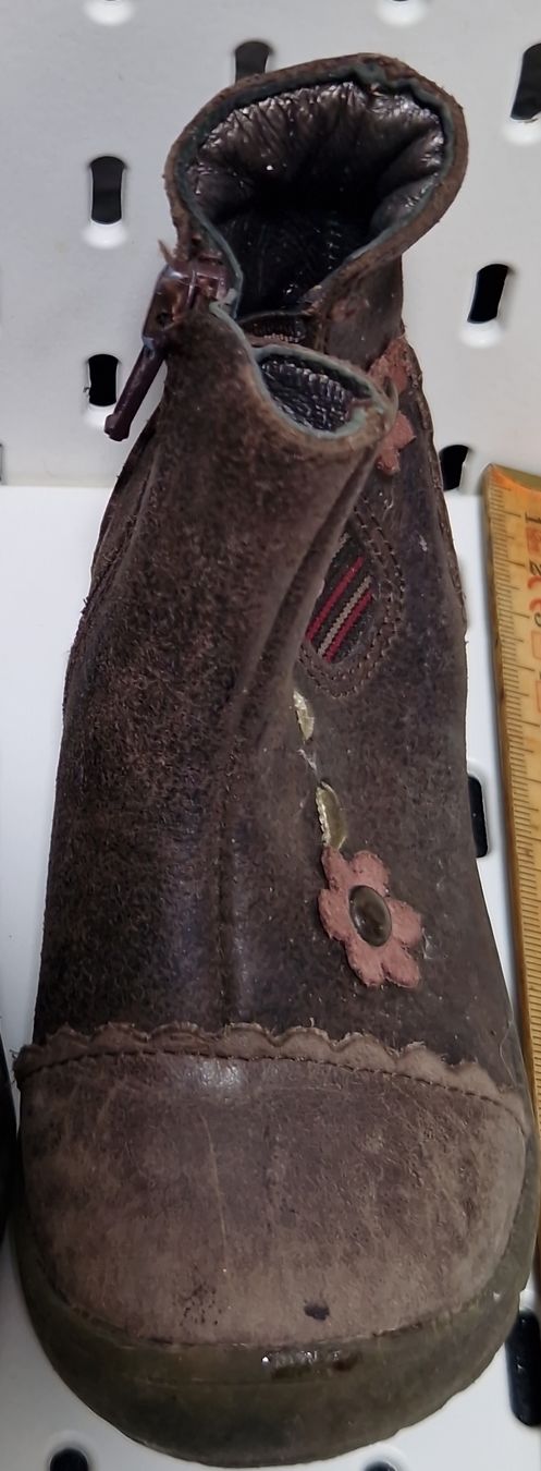 Vertbaudet Scarpe per ragazzi: Süsse, handgemachte Kinderschuhe, Verbeudet – Usato da Gwatt (Thun) venduto da Letzte-Chance-III 1