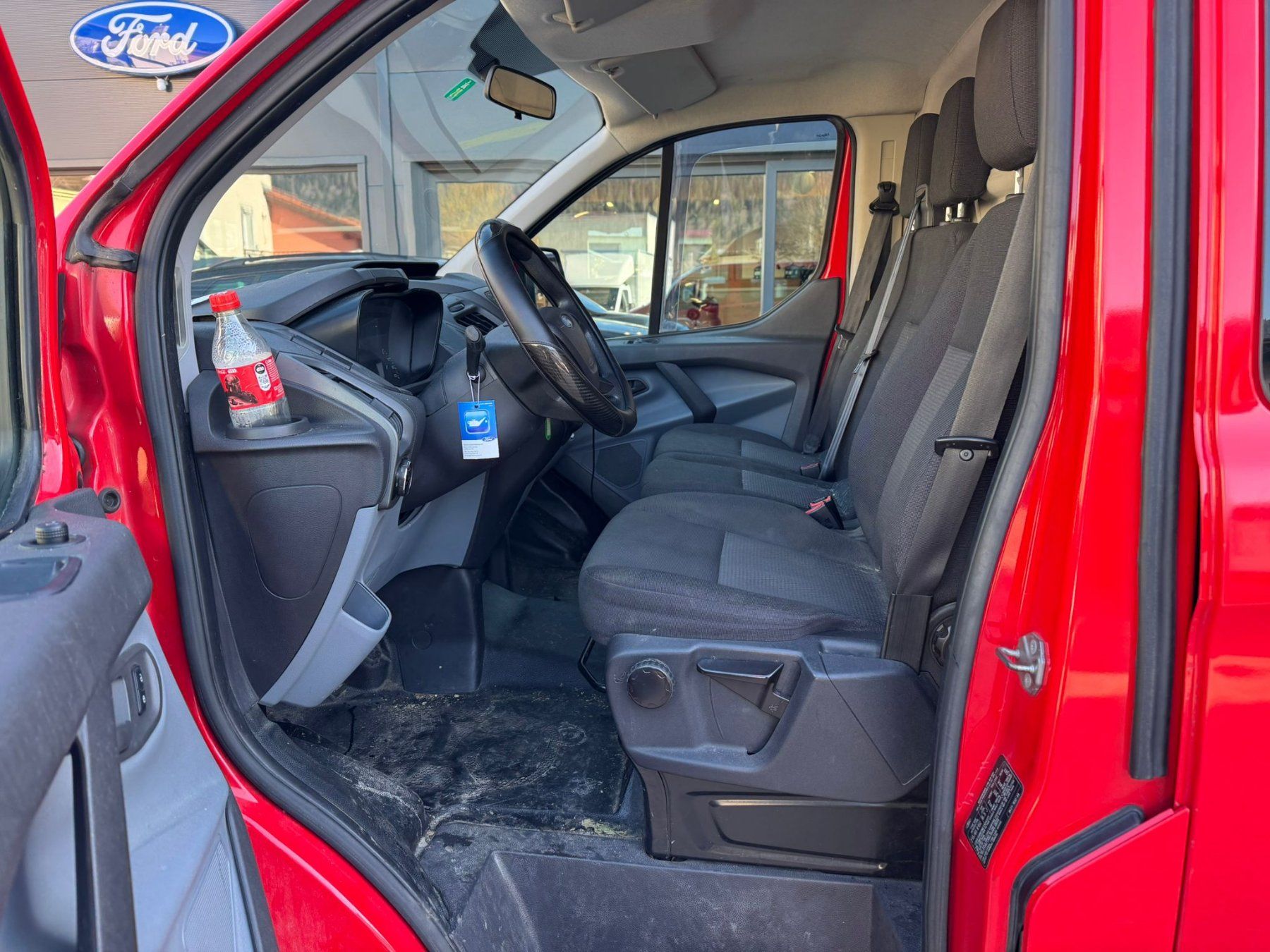 Ford Veicoli commerciali: Transit Custom 2.2lt 100cv – Usato da Couvet venduto da Geiser-Automobiles 4
