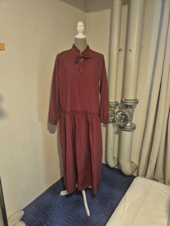 Kleid Benin dunkelrot Grösse M/L 