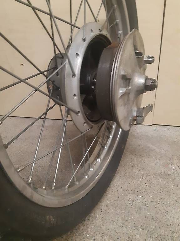 Pneumatici & Ruote complete: Yamaha SR 250 Rad Vorne – Usato da Zernez venduto da Bultaco03 2