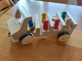 Holzspielzeug Lastwagen Marke nic mit 6 Figuren