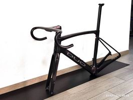 A vendre Cadre carbone neuf 56 cm ou 58 cm