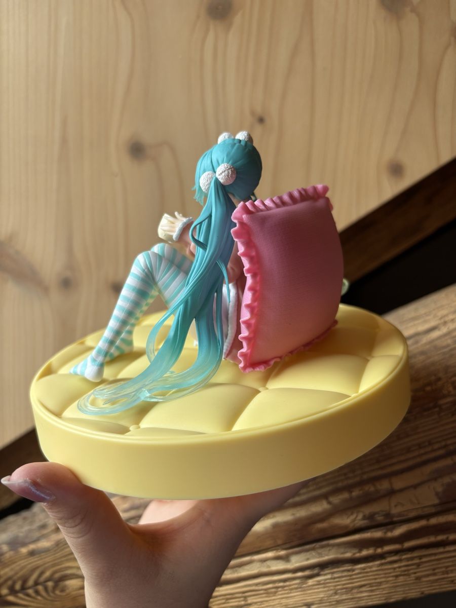 Statuette: Hatsune Miku second hand Figur  – Usato da Altstätten SG venduto da sor_dn8h 1