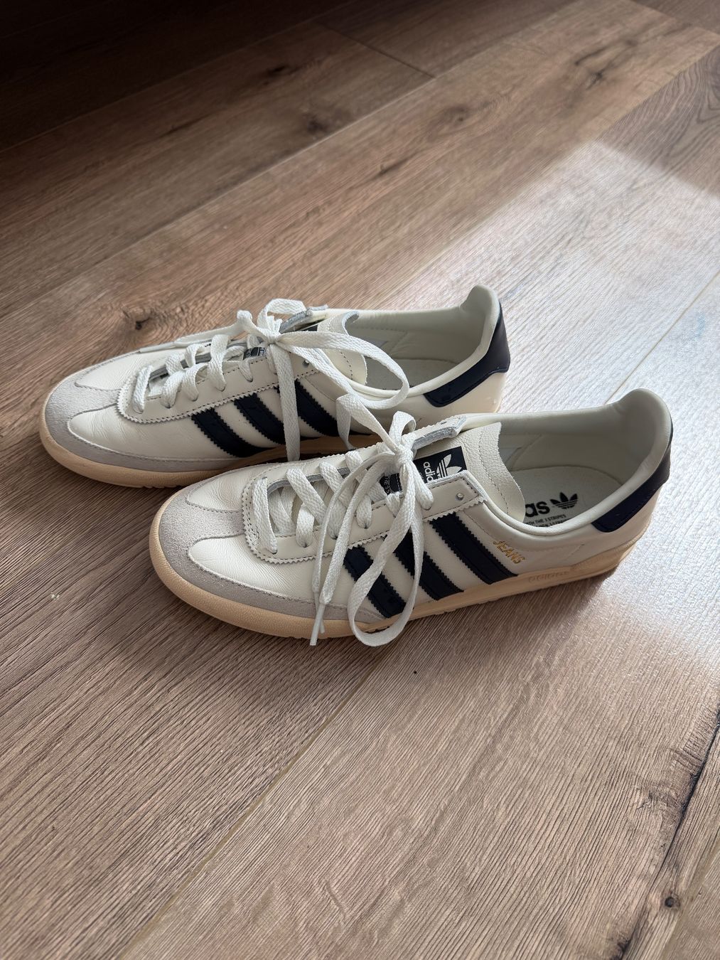Adidas Scarpe da donna: Sneakers von Adidas Jeans – Usato da St. Gallen venduto da Cosmo4