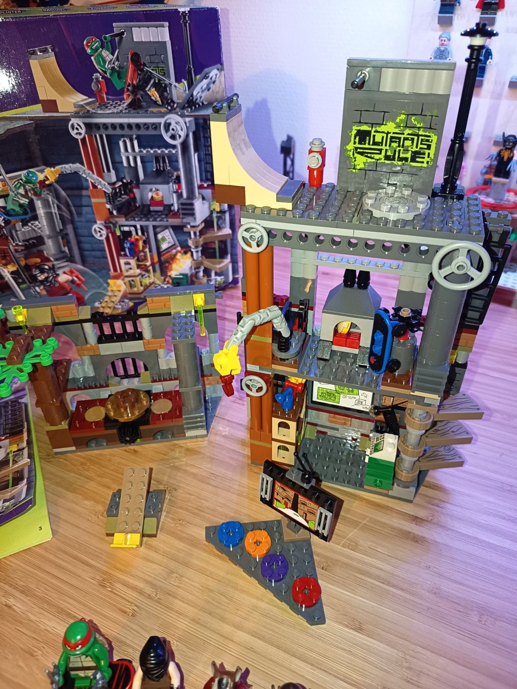 Lego Spielzeuge: lego ninja turtles 79103 – Gebraucht aus Wattwil von LuckyLegoandCoins 3
