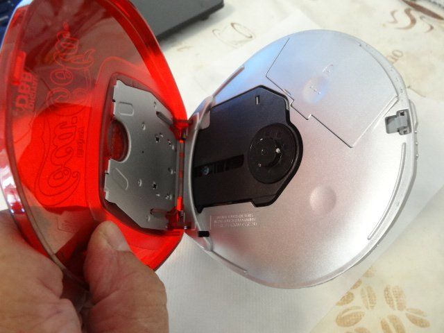 Philips Lecteur multimedia & Streamer: PHILLIPS COCA COLA NUR CD PLAYER-NICHT TESTED NICHT LÄÜFT. – D'occasion à zürich par ahmad01 6