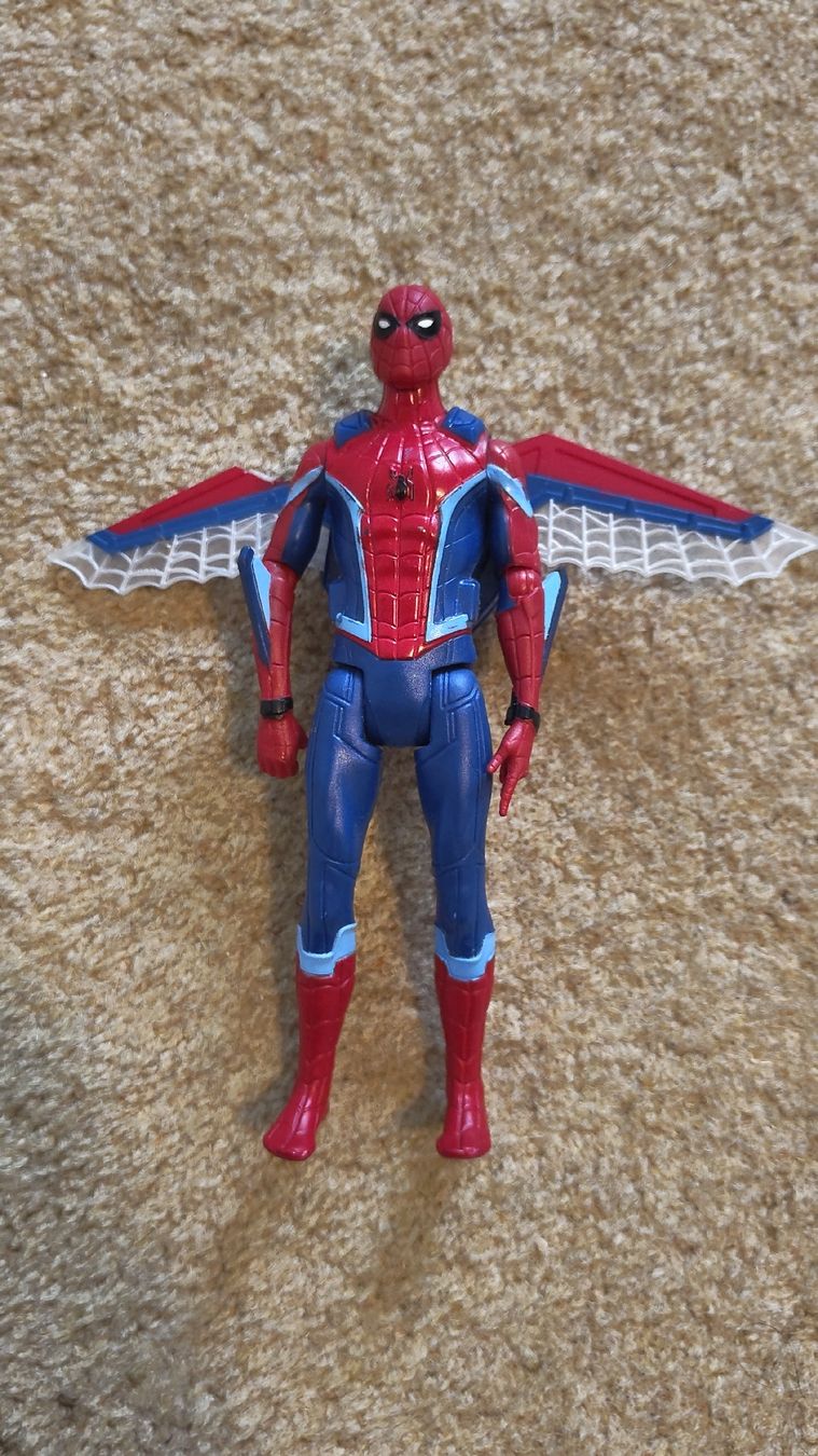 Marvel Statuette: Spider-Man Action Figure with Wings!  – Difettoso da Glattbrugg venduto da har_jgc7 4