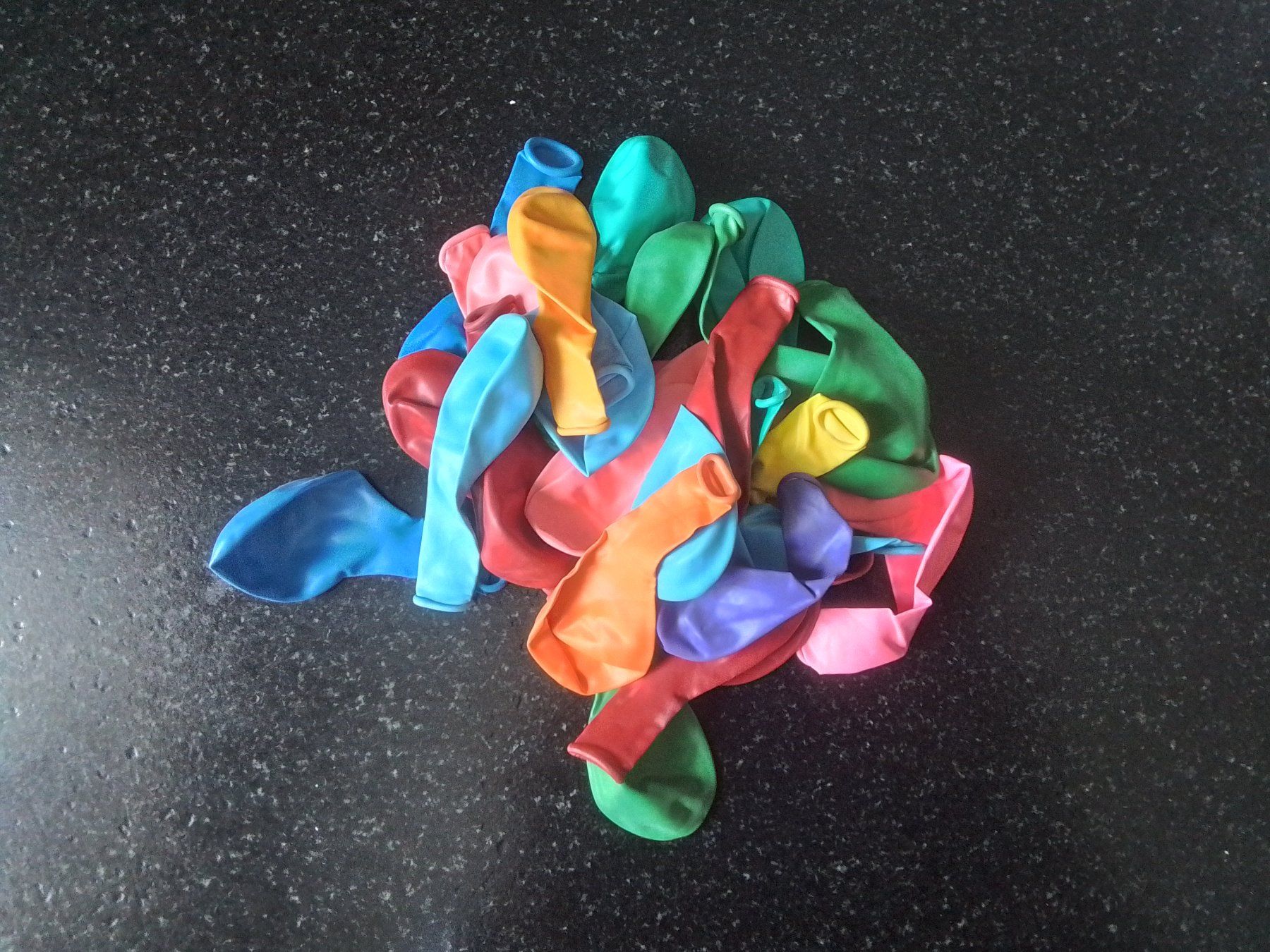 Tutte le decorazioni: Luftballons, farbig – Nuovo (secondo la descrizione) da Visp venduto da rockmobile