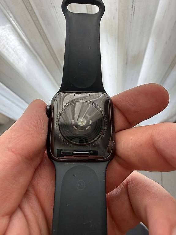 Smartwatch: APPLE WATCH SE 40 MM – D'occasion à Contone par AnnaShop26 3