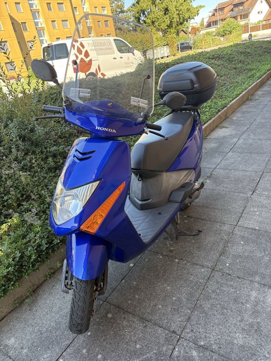 Honda Strasse: Roller Honda blau – Gebraucht aus Hochdorf von si981978 3