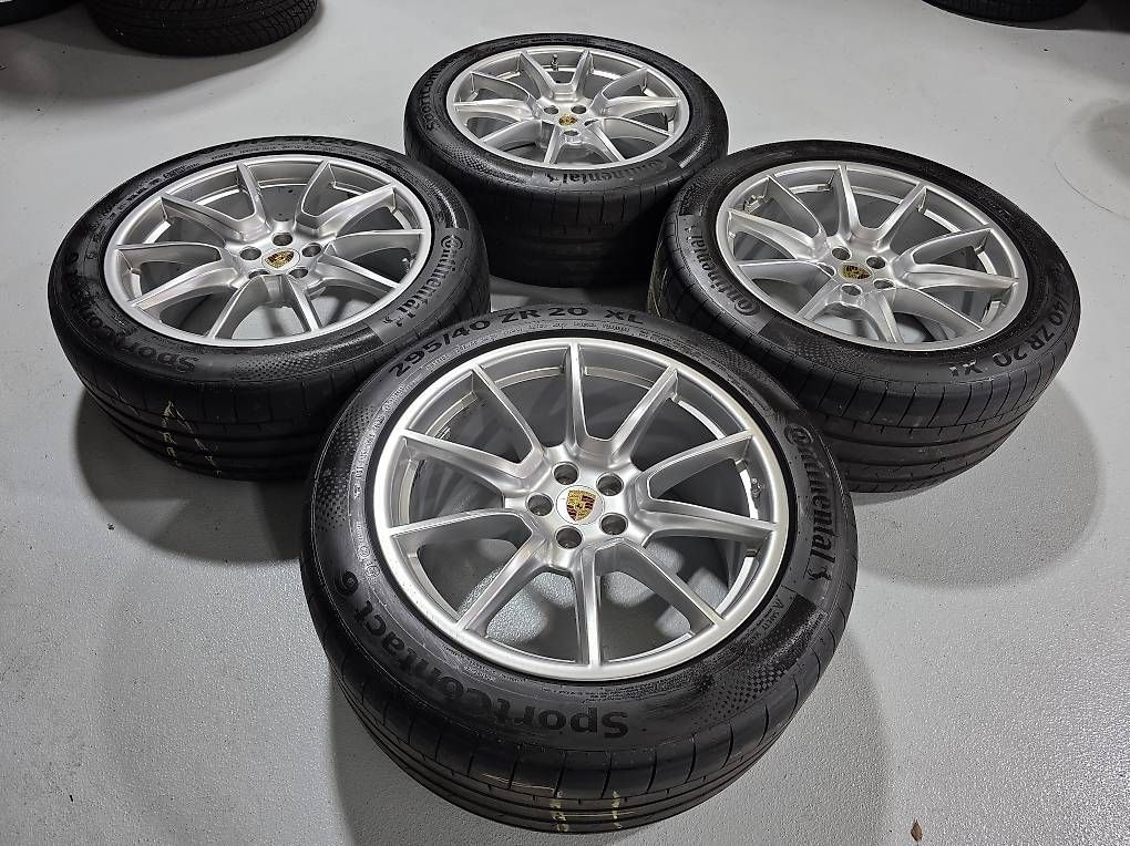 Porsche Pneumatici & Ruote complete: 20Zoll Original Porsche Macan  Sommerräder – Usato da Rümlang venduto da AZAutozubehor 2