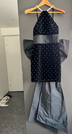 Kleid schwarz Grösse S Pünktchen Schleife hinten neu