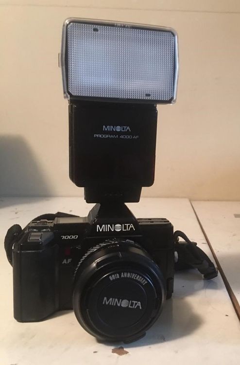 Minolta Fotocamera: Cool: Minolta 7000 AF Set mit Blitz und Objektiv – Usato da Zürich venduto da sky-blue