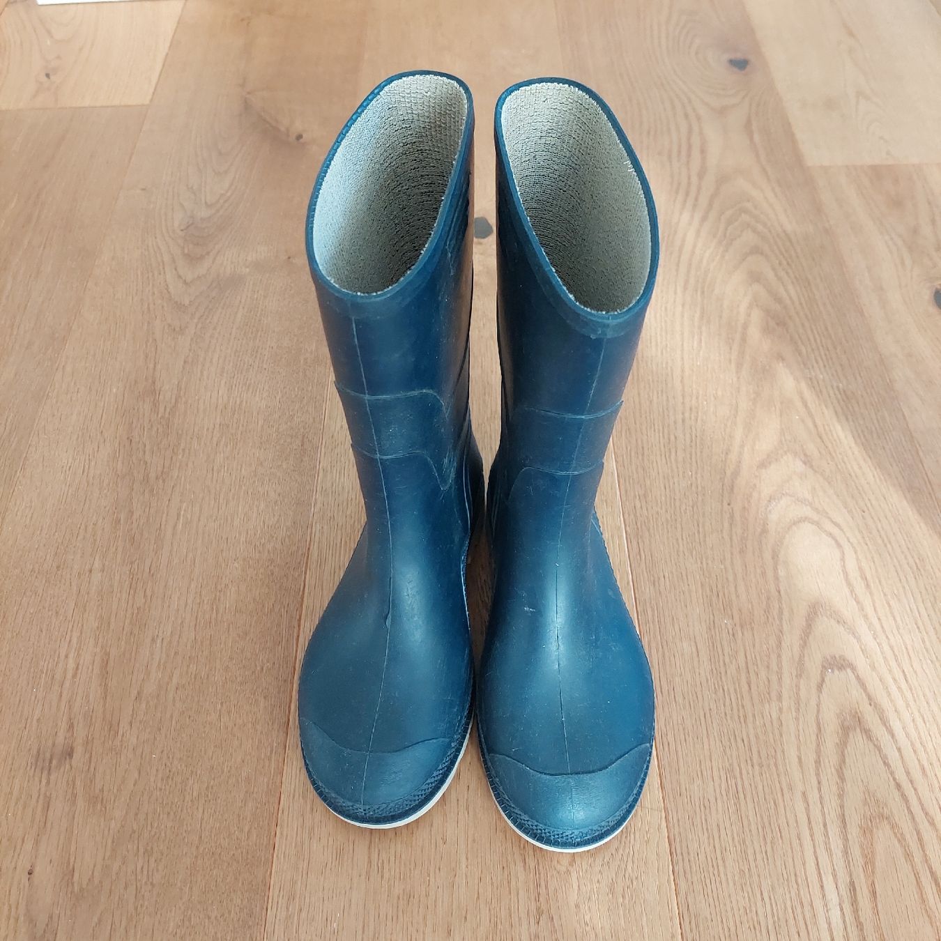 Chaussures garçon: Gummistiefel Grösse 34 – D'occasion à Fehraltorf par fridolin024