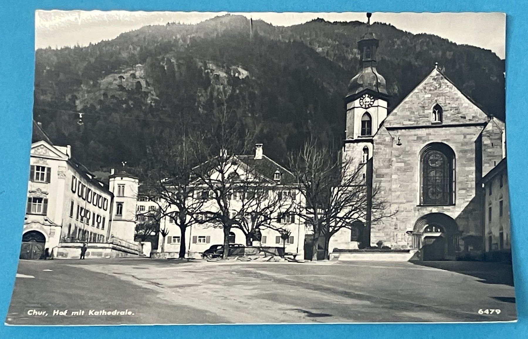 Cartoline postali: CHUR, HOF MIT KATHEDRALE – Usato da Oberwil BL venduto da SALOB