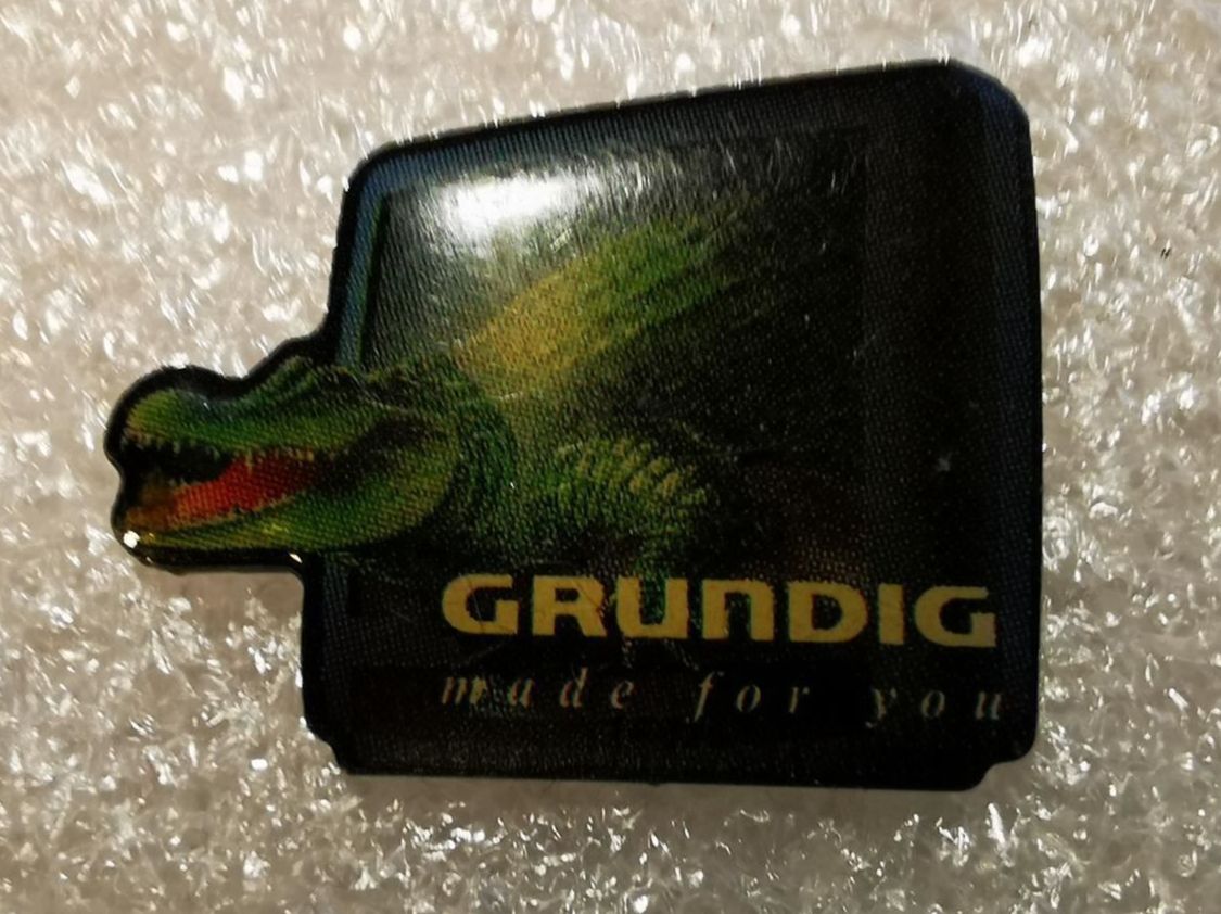 Placchette & Badge: Ansteckpin 28: Grundig – Usato da Oppligen venduto da Pin-Fall-Shop