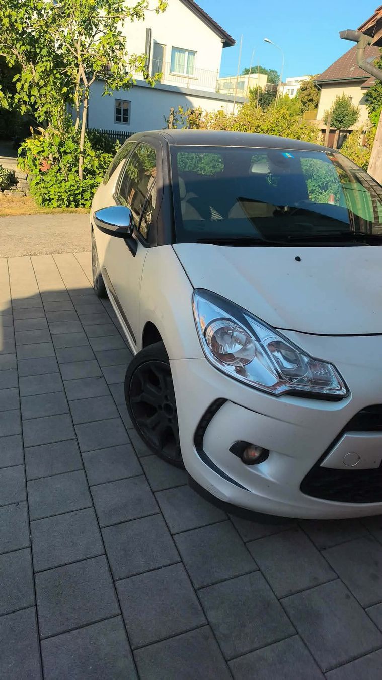 DS Automobiles Automobili: Ds3 für Export  – Usato da Busswil BE venduto da pet_55dr 3