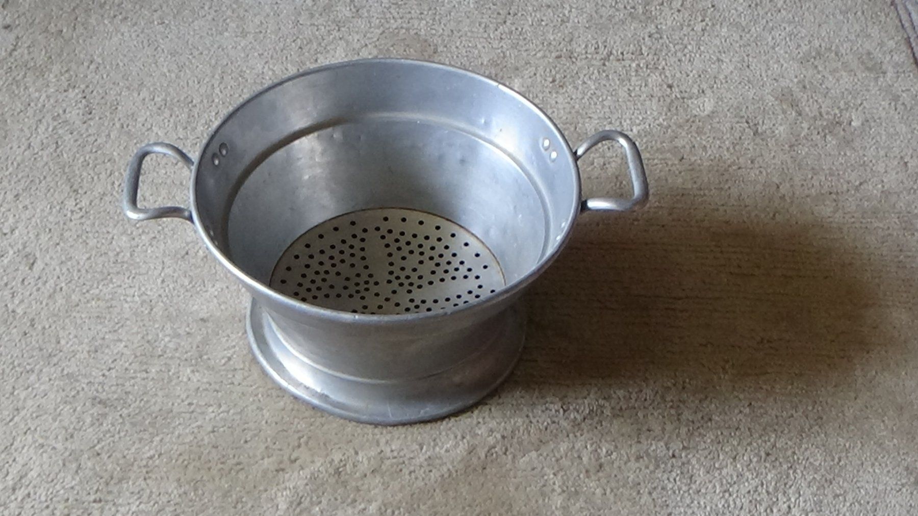 Elettrodomestici da cucina: Altes Löcherbecken Aerni – Usato da Wiedlisbach venduto da Bobesch10 1