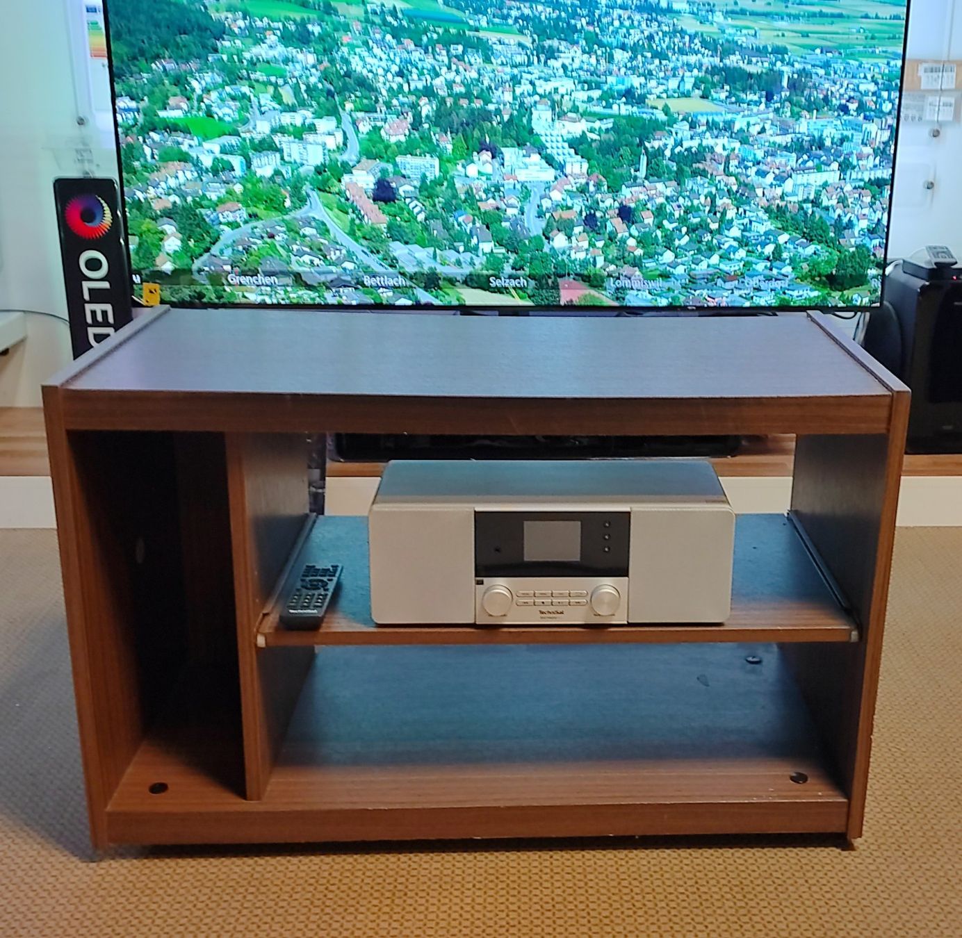 Mobili TV: Stereo-Möbel und/oder TV-Möbel mit Auszug in braun mit Räder – Usato da Kirchberg BE venduto da RadioGerberPrivat 3
