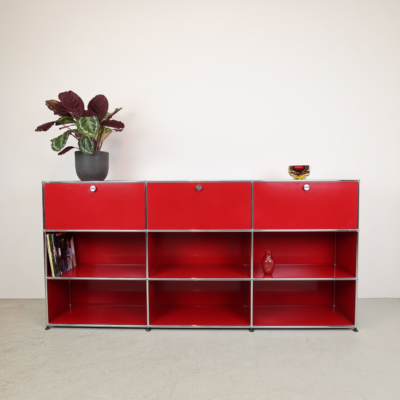 USM Scaffali: USM Haller Sideboard Rubinrot 3x3 – Usato da Zürich venduto da Zapro 4