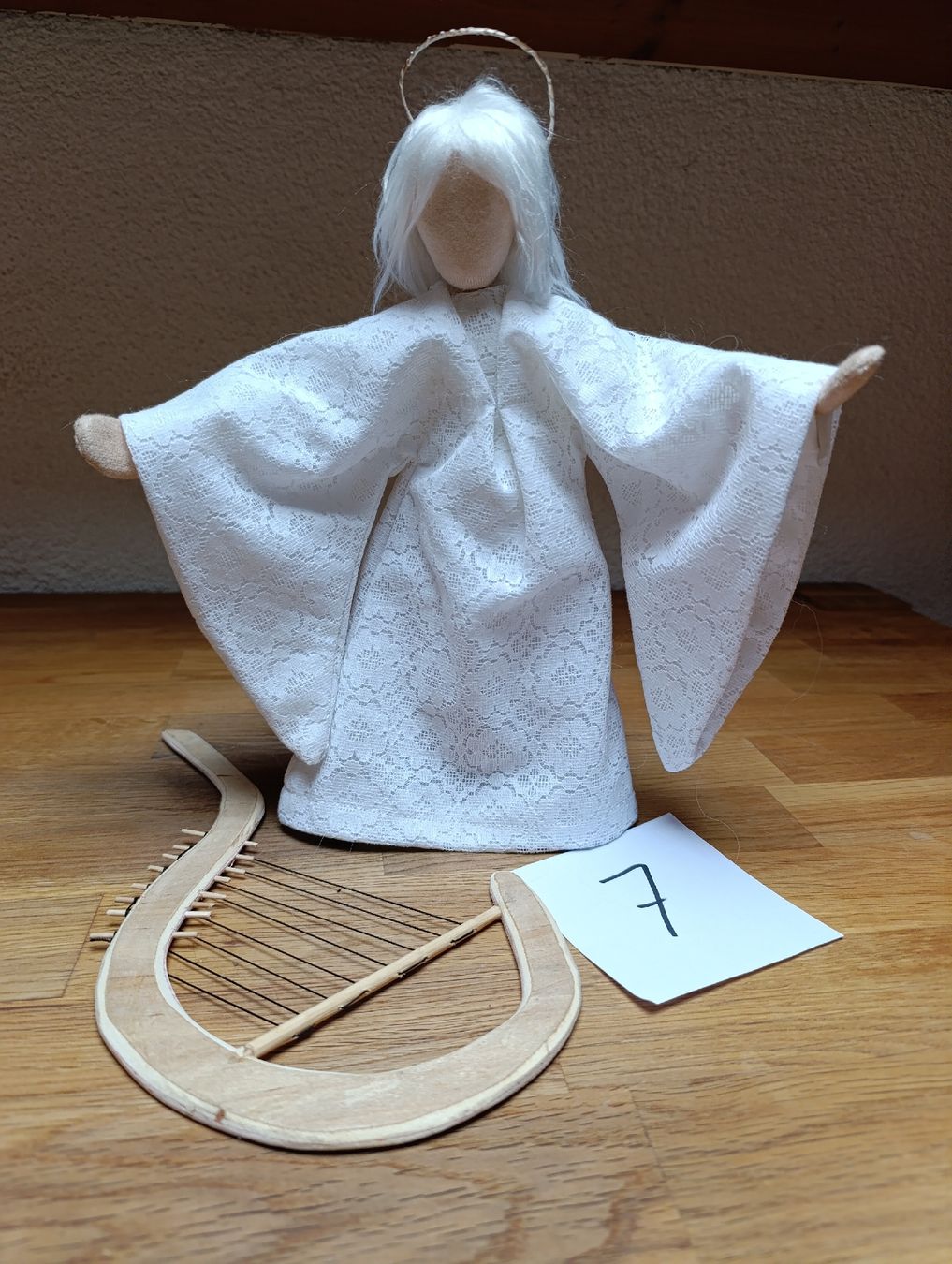 Statuette: Schwarzenberger Krippenfiguen Engel mit Harfe – Nuovo (secondo la descrizione) da Oberarth venduto da sil_9dfs 2