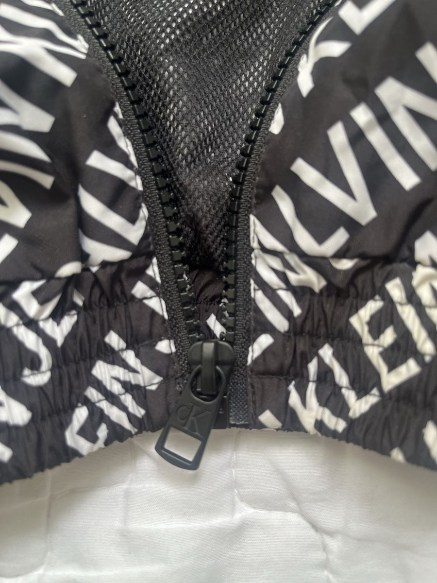 Calvin Klein Giacche: Calvin Klein Jeans Damen Windjacke  Gr. S – Nuovo (secondo la descrizione) da Hombrechtikon venduto da en_7654 4