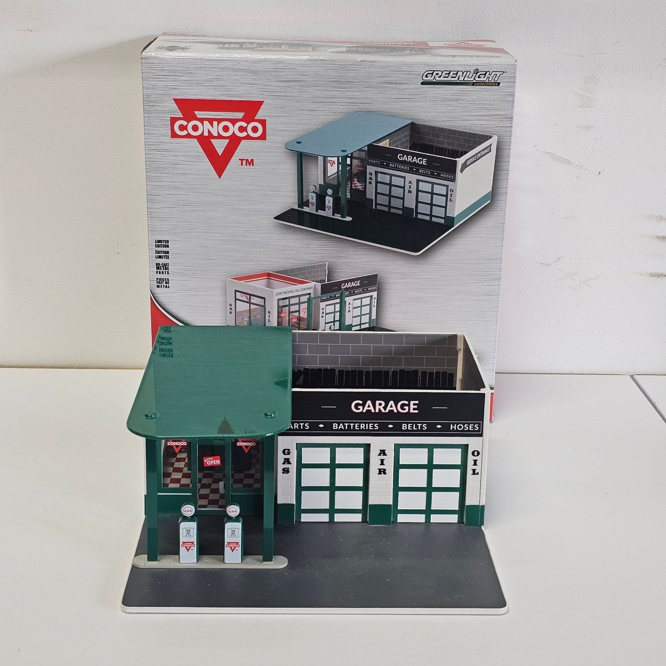 Greenlight Modellini d'auto: Greenlight diorama Conoco station / Garage – Usato da rolle venduto da joaocosta.f