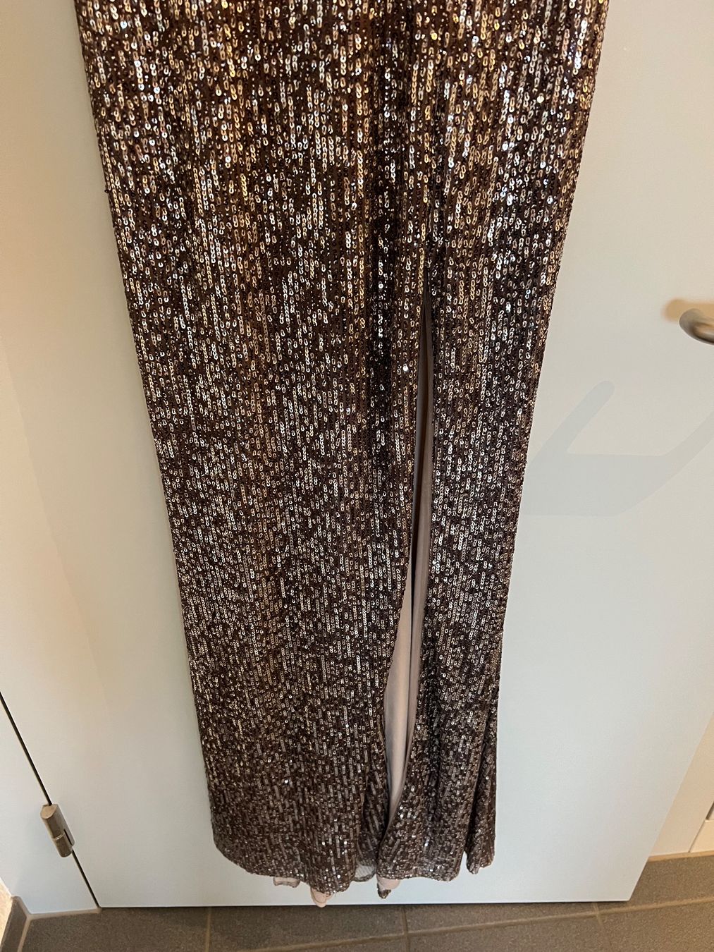 Vestiti: Unique Festkleid Abendkleid mit Pailletten – Usato da Bassersdorf venduto da m.vontobel 2