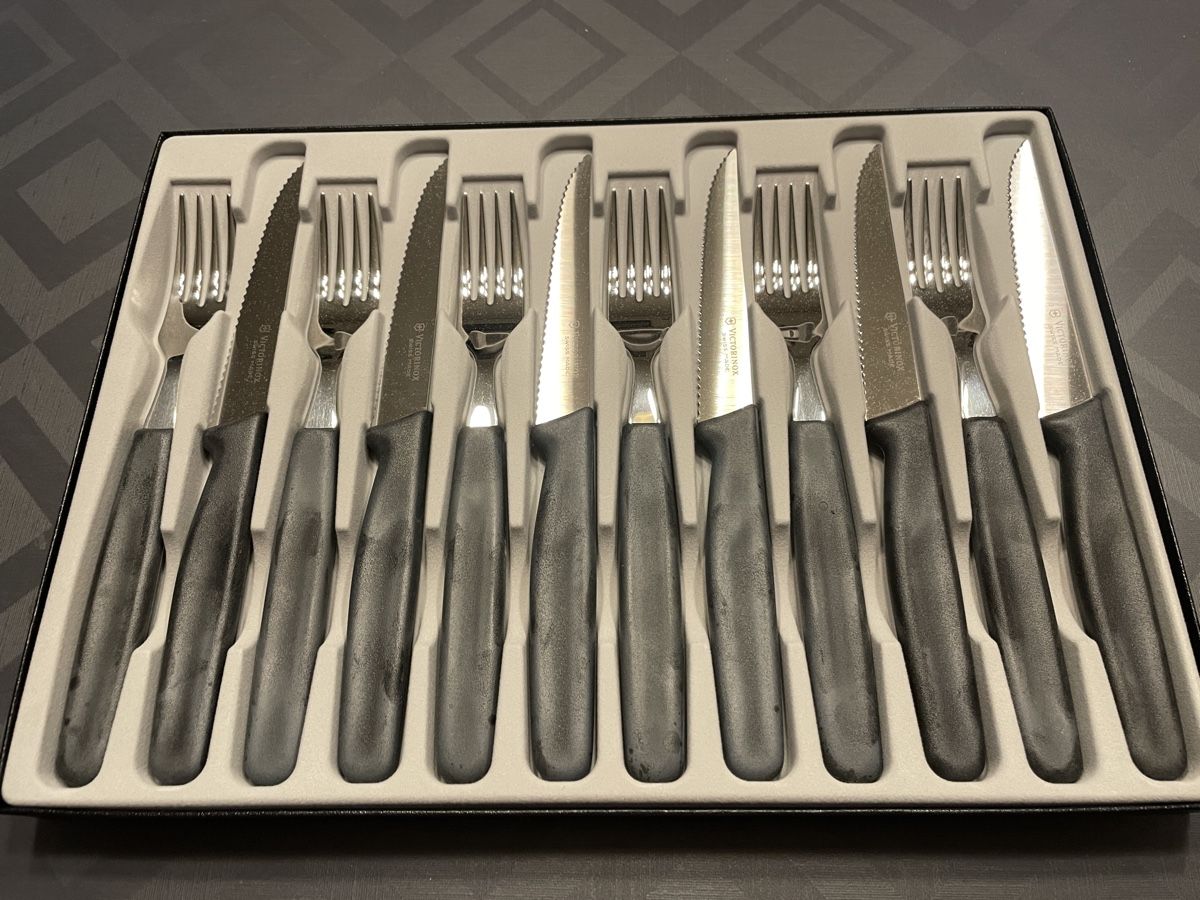 Set di posate: Victorinox Steakset – Nuovo e nell'imballaggio originale da Allschwil venduto da Tasting