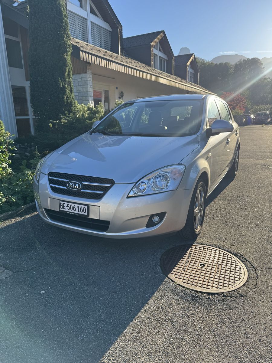 Kia Autos: Kia ceed 1.6 diesel  – Gebraucht aus Thun von val_8b9d 1