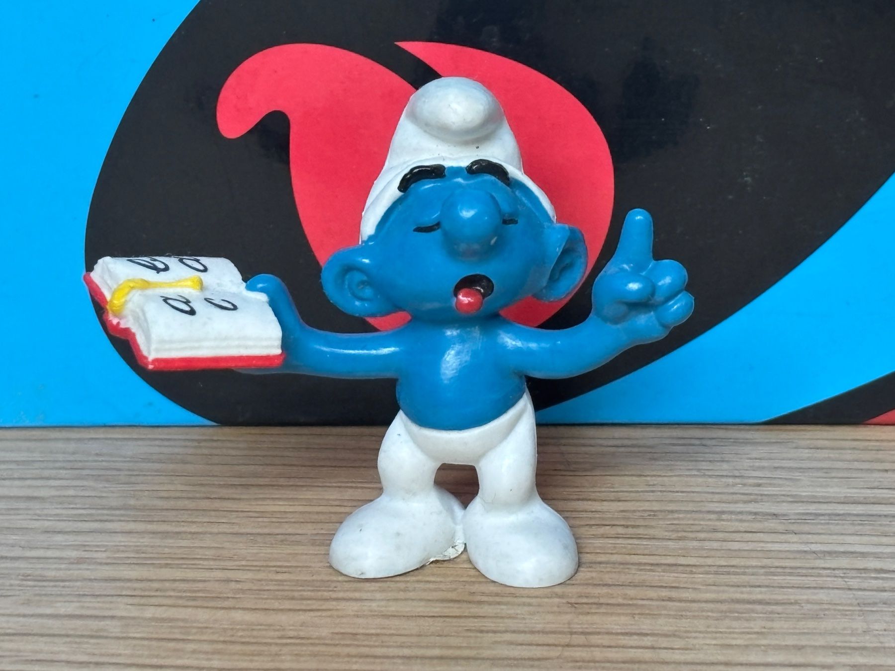 Schleich Figuren: Schlumpf mit Buch – Gebraucht aus Lyss von Duckszone