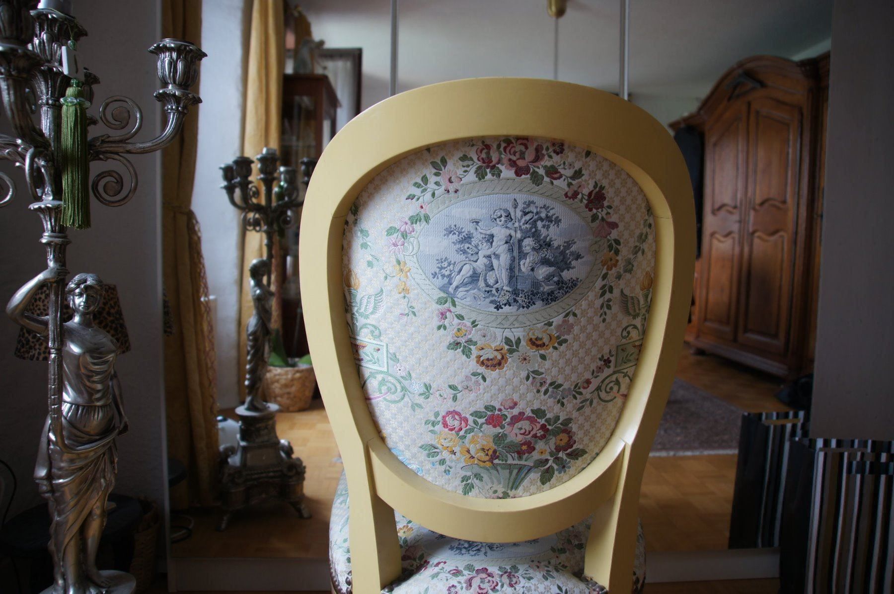 Sedie: Stuhl Louis XVI mit Engelmotive – Usato da Holderbank AG venduto da Gute-Artikel 4
