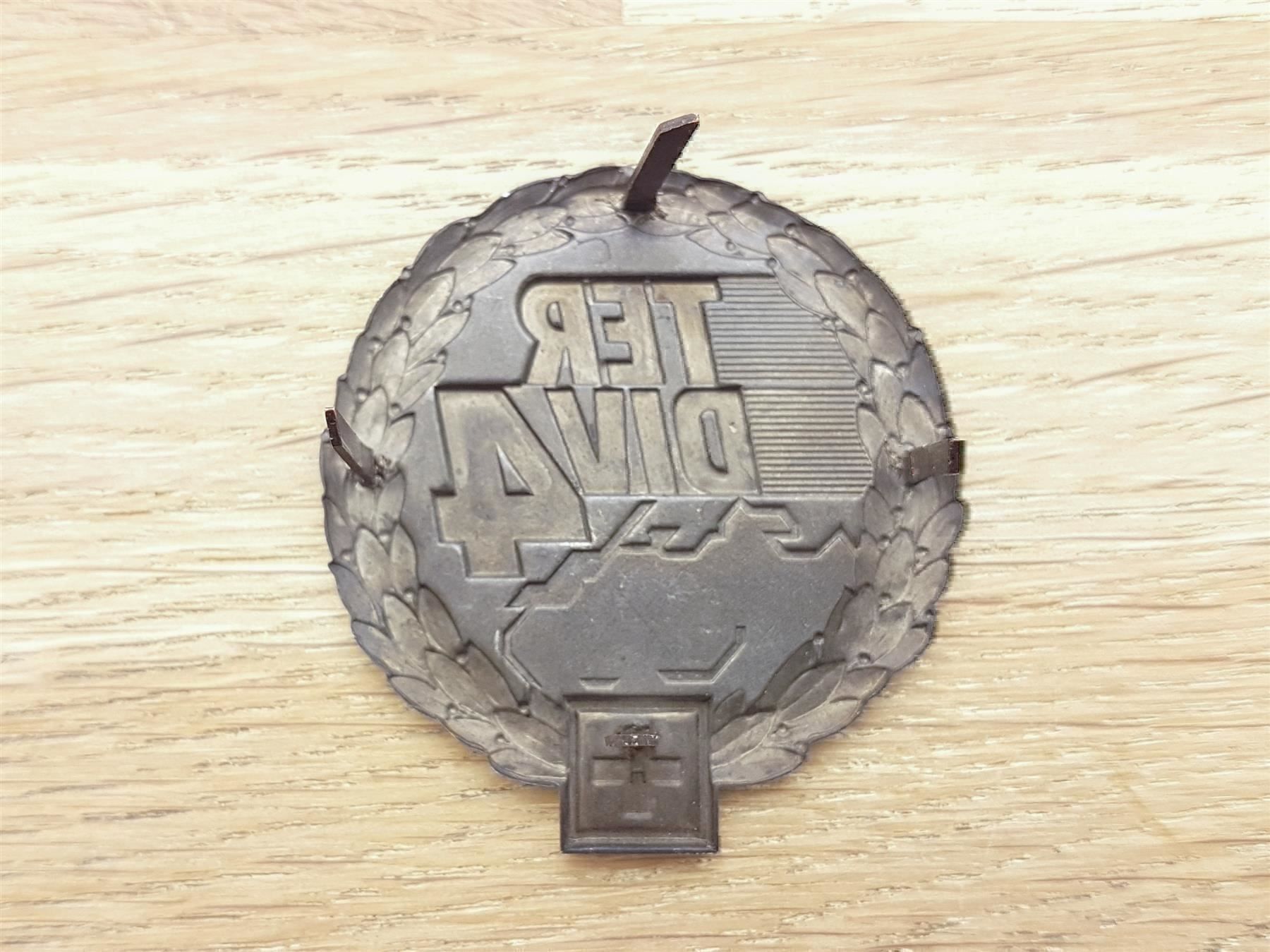 Placchette & Badge: Béret Emblem Ter Div 4 – Usato da Erlinsbach venduto da S700 1