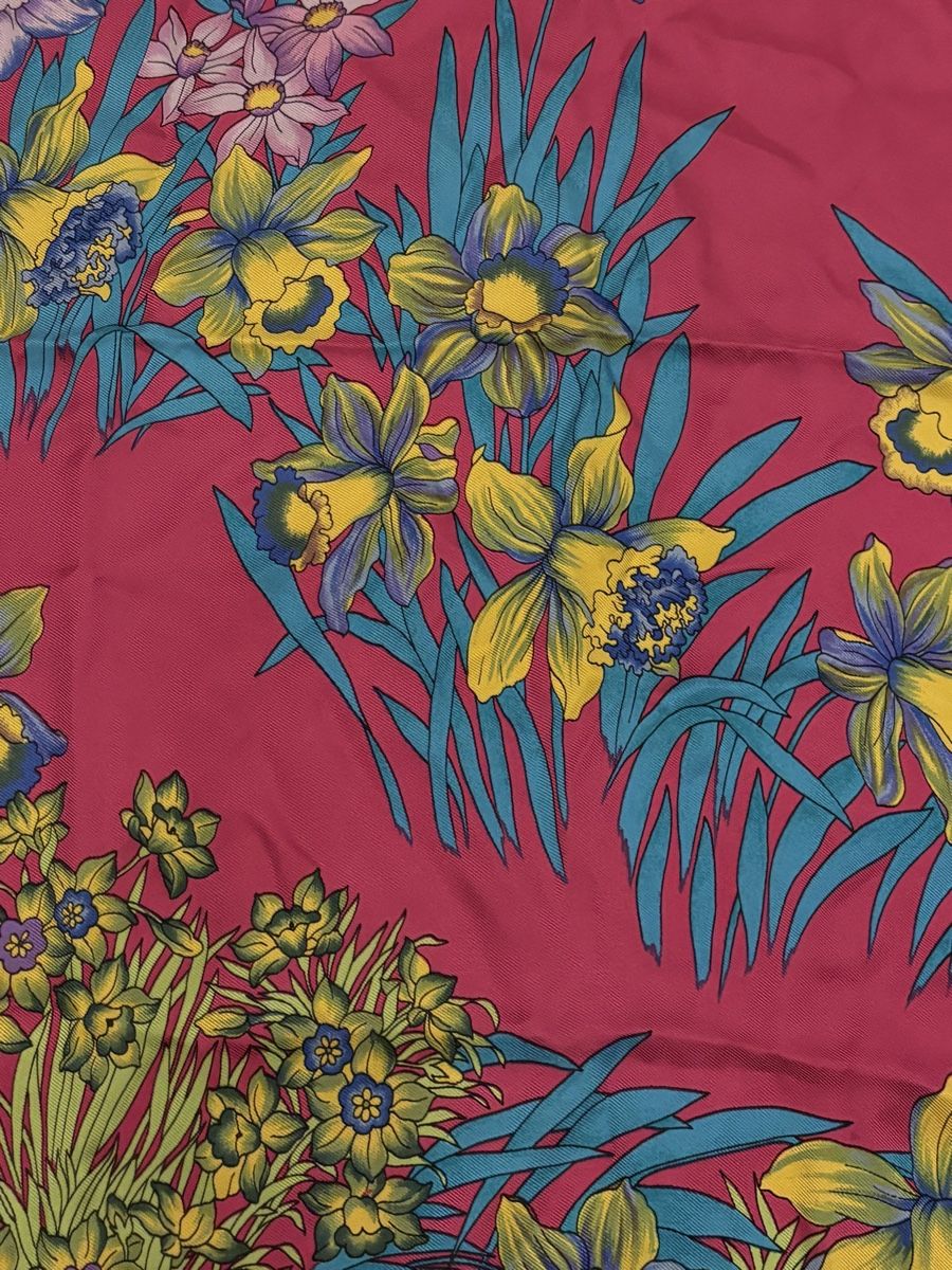 Dior Foulard & Sciarpe: Christian Dior scarf floral – Nuovo (secondo la descrizione) da Zürich venduto da chj_57pl 3