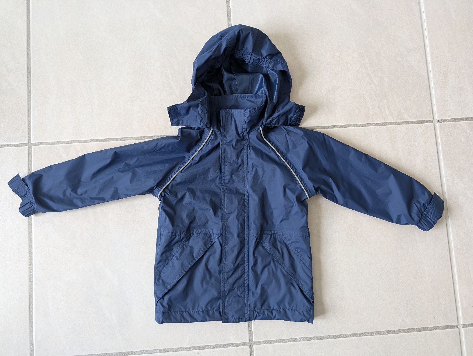 Giacche: Kinder-Regenjacke Grösse 104 – Usato da Wald ZH venduto da andy_ch01