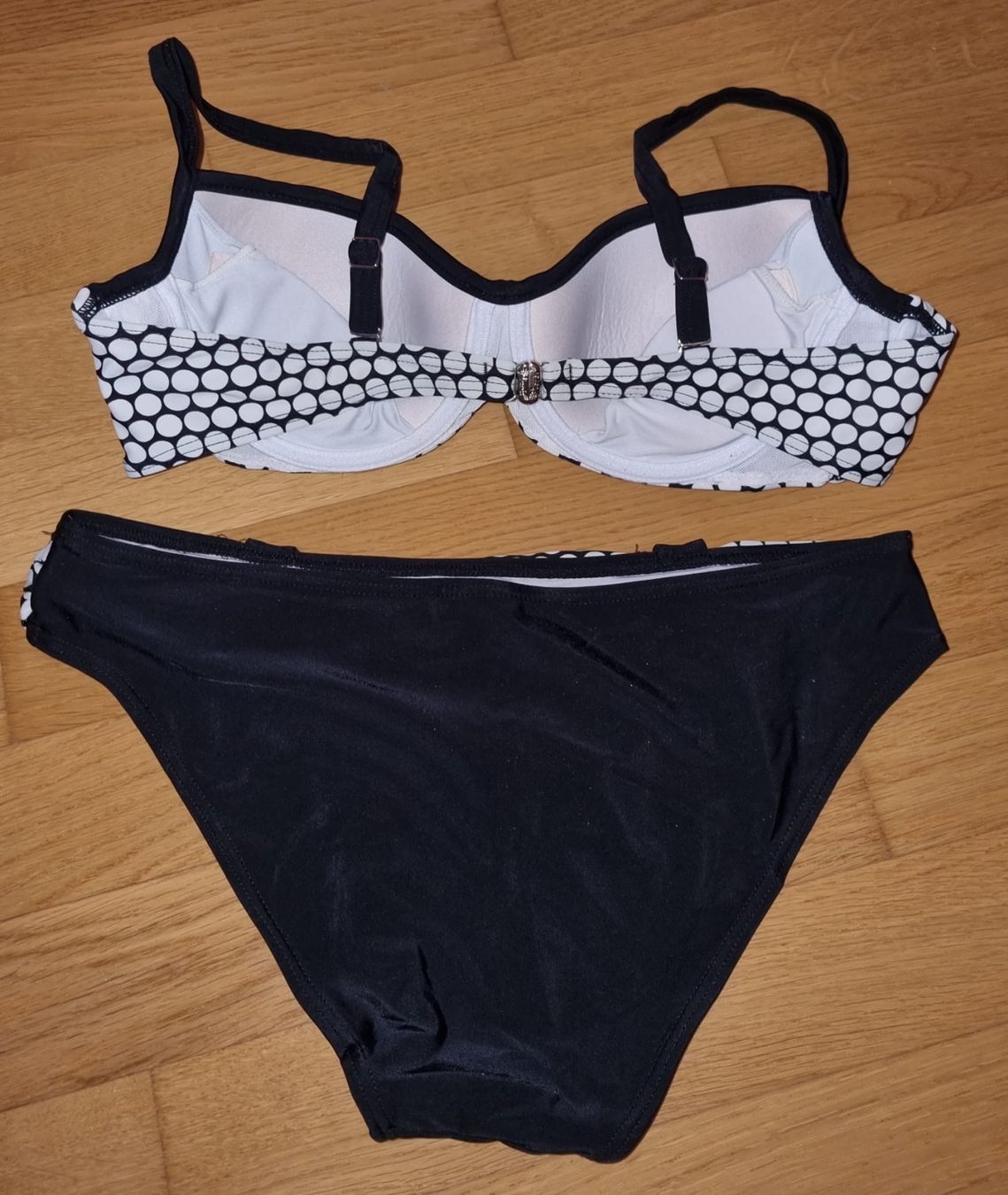 Costumi da bagno & Bikini: Bikini schwarz-weiss, Gr. M – Nuovo (secondo la descrizione) da Bözberg venduto da RosmarieOb 1