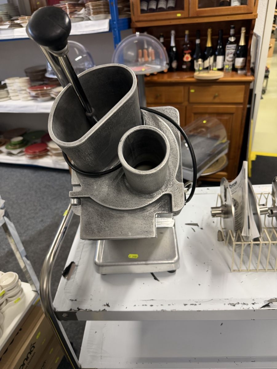 Appareils de cuisine: Rotor Gemüse Schneider  – D'occasion à Niederwangen BE par HasGastrobedarf 2
