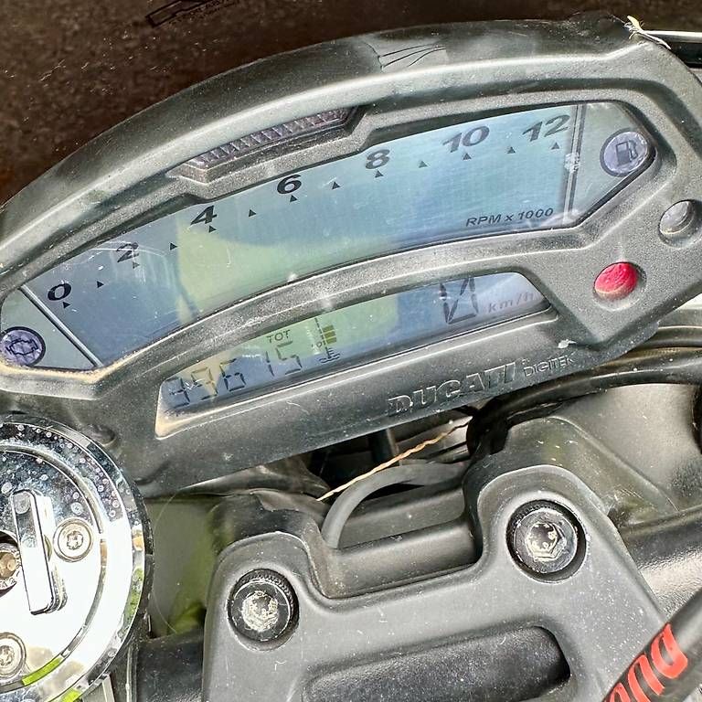 Ducati Strada: DUCATI MONSTER 1100 S – Usato da Uetikon am See venduto da StudioVintage 2
