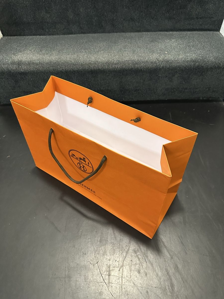 Hermès Borse: Hermès  Papiertragetasche – Nuovo (secondo la descrizione) da Küsnacht ZH venduto da Nano_zh 1