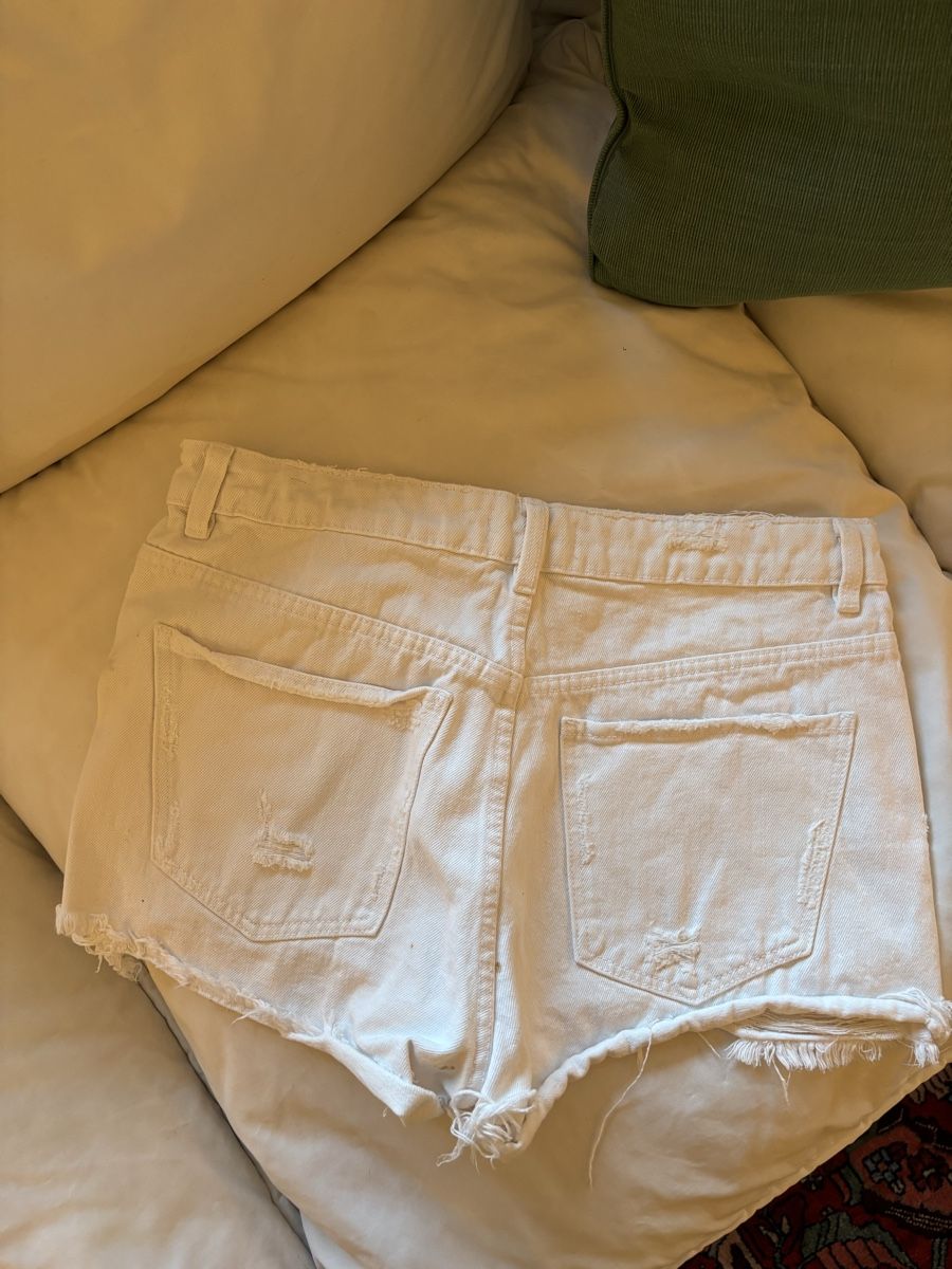 Zara Jeans: ZARA Damen Shorts – D'occasion à Zürich par Flo021000 2