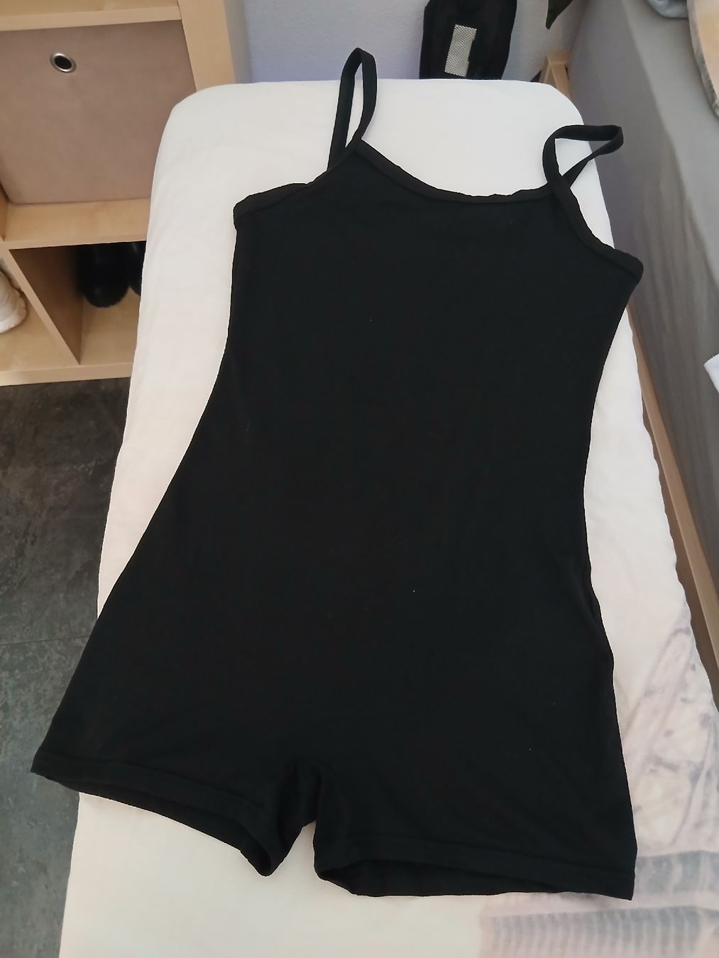 Tute: Einteiler Jumpsuit "Onezie" Grösse XS – Nuovo (secondo la descrizione) da Galgenen venduto da Liv_Steinauer_1