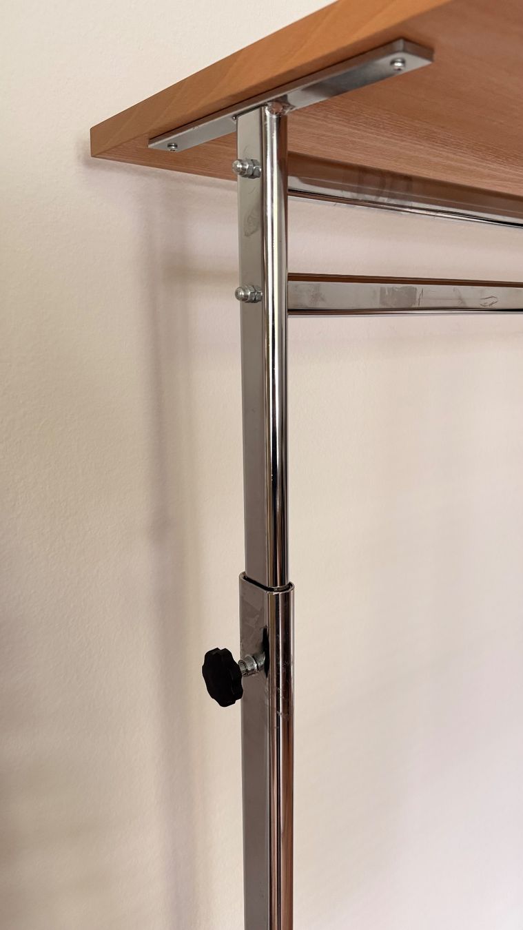 Guardaroba: Garderobe mit Tablar, auf Rollen – Usato da Zürich venduto da n_g_u 2