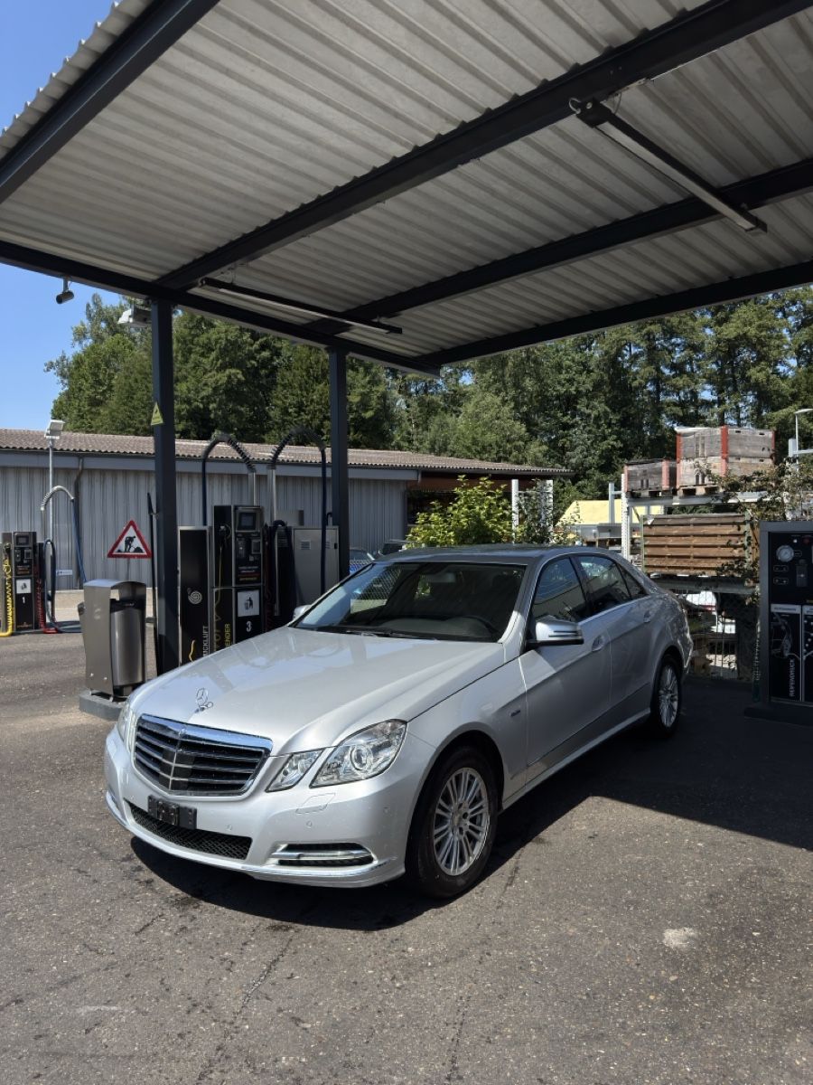 Mercedes-Benz Automobili: Mercedes E 200 NGT – Usato da Bünzen venduto da Werner16
