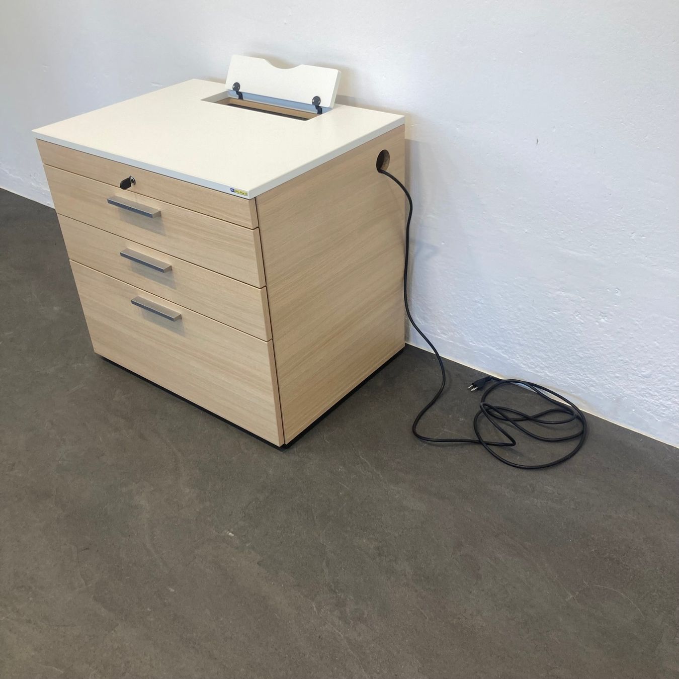 Cassettiere: Echo Classic Sideboard mit Schlüssel – Usato da Schönenwerd venduto da mcofficeshop 7