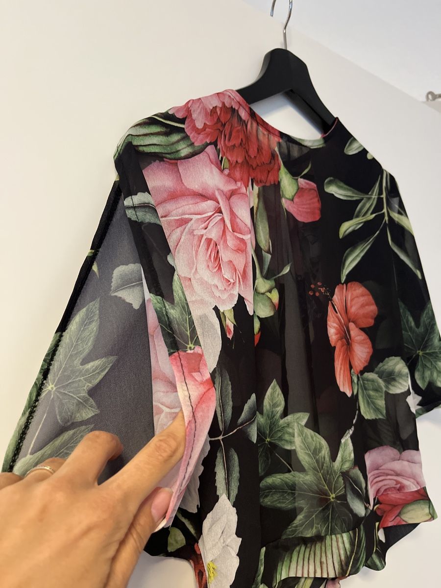 Camicette: Sommerliche Damen Bluse mit Blumenmuster, Grösse M – Usato da Emmenbrücke venduto da zak_5wtm 2
