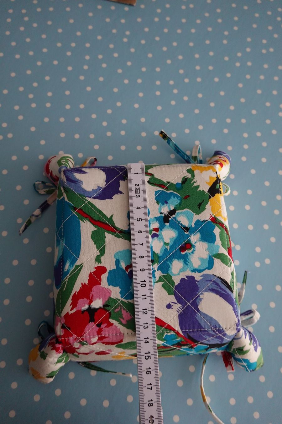 Altro per la casa: Handarbeit: Stoffkörbchen mit Blumenmuster Korb Stoff bunt – Usato da Jona venduto da simongarden 4