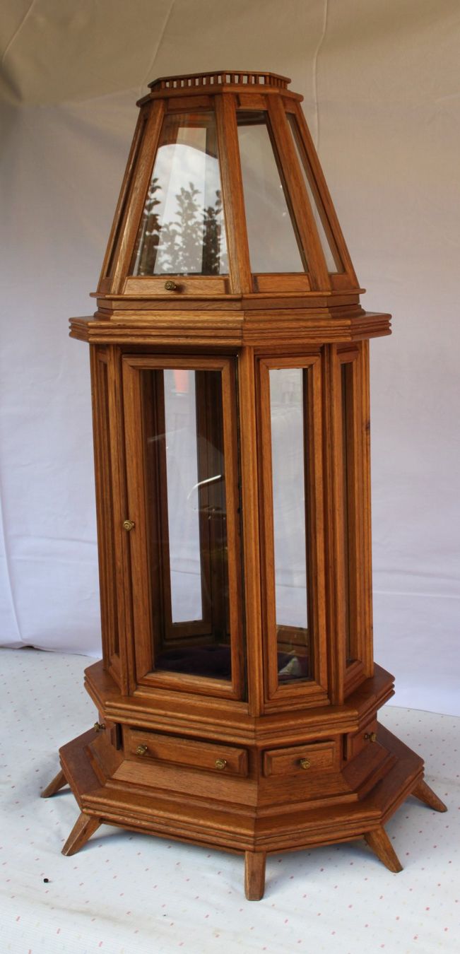 Vitrines: Petite VITRINE – D'occasion à Cernier par Oural1 2