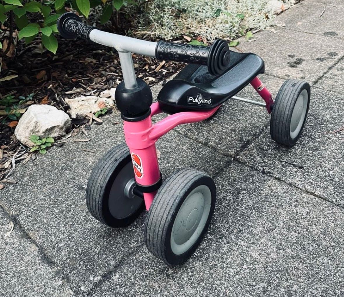 Pukylino Véhicules pour enfants: Pukylino Rad pink – D'occasion à Liestal par juveshirtscollector