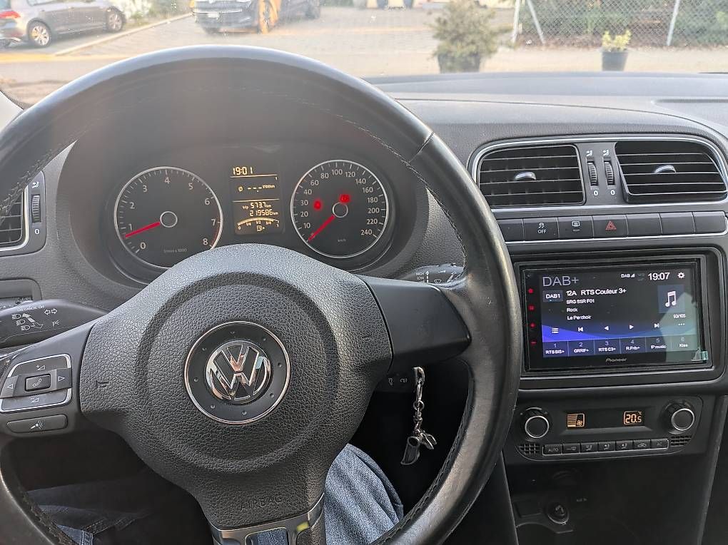 Automobili: VW Polo 1.2 TSI  très soignée – Usato da Rueyres-les-Prés venduto da Sonik66 2