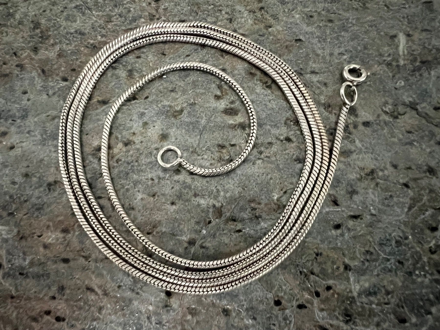 Catenine: Schlangenkette versilbert 80cm - Ø: 2mm - massiv - hell 13g – Nuovo (secondo la descrizione) da Bern venduto da Jiffy